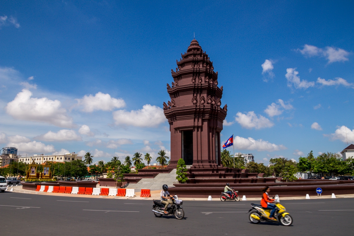 Monumento a la Independencia, Phnom Penh