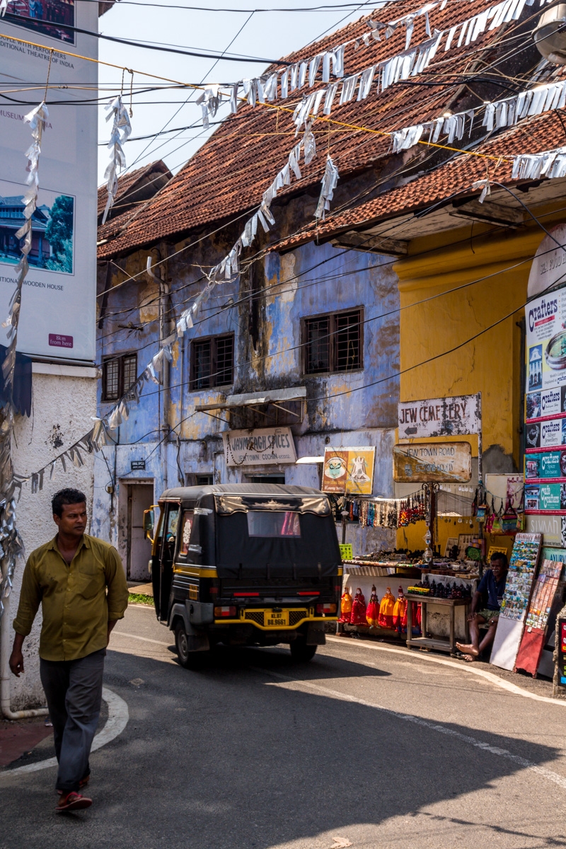 Estrechas calles en Kerala