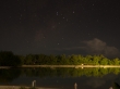 Foto nocturna del Motu, islas Cook