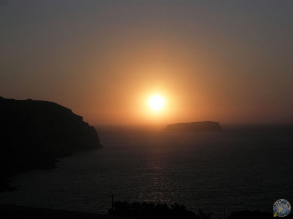 Puesta de sol sobre el Egeo, Santorini