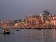 Neblina sobre el Ganges en Varanasi