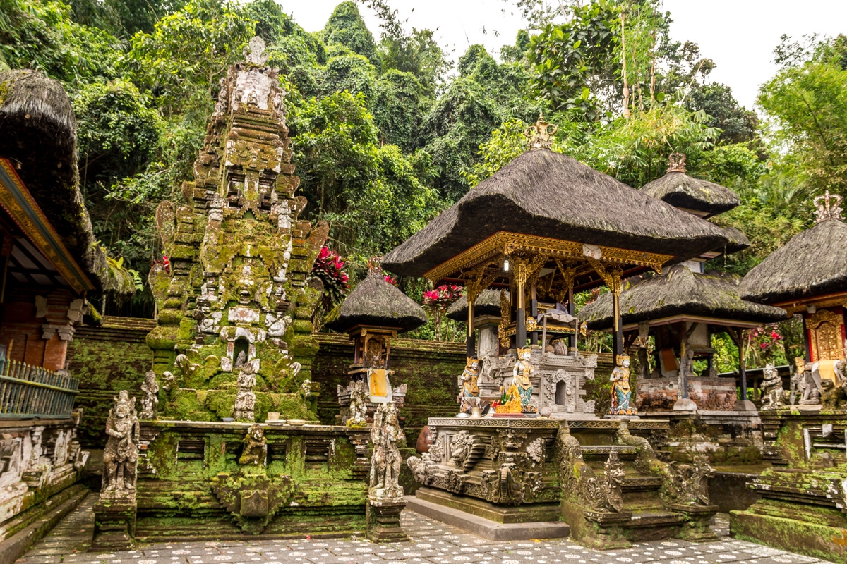 Templos balineses cerca de Ubud