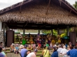 Cantos y bailes en el mercado del sábado en Avarua, Rarotonga, Islas Cook