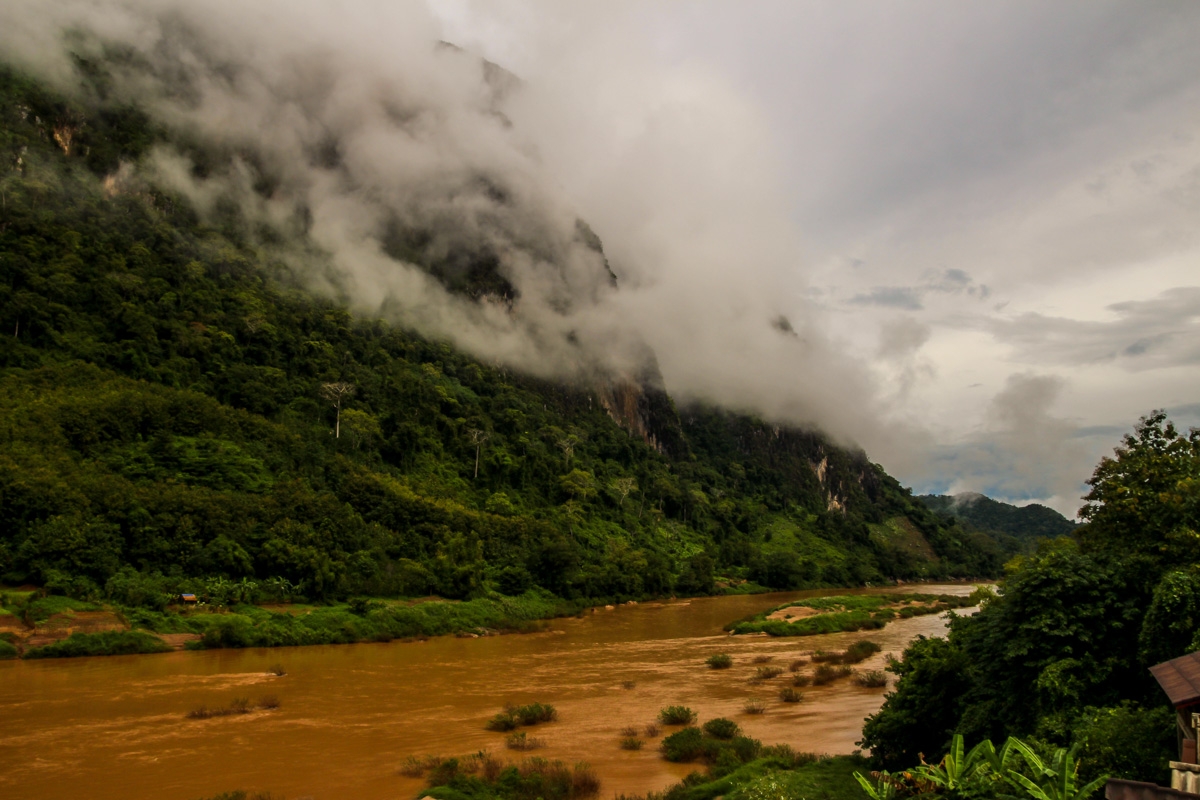 El río y la niebla, Nong Khiaw