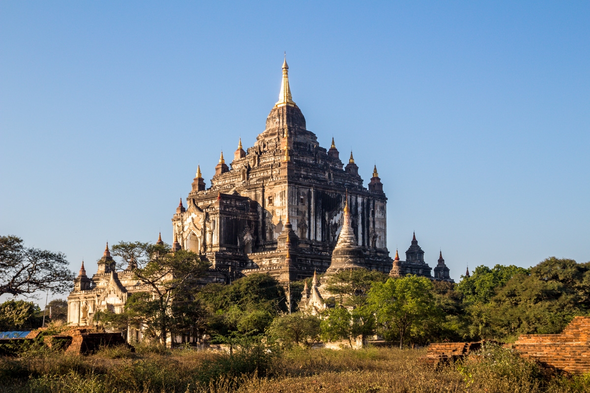 El imponente templo de Thabyinyu, Bagan