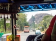 Entre buses y carreteras, Sri Lanka