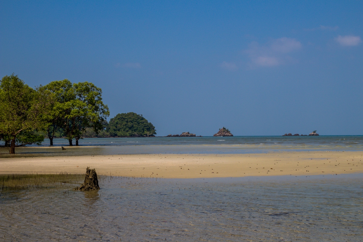 Playas entre manglares, Koh Phayam