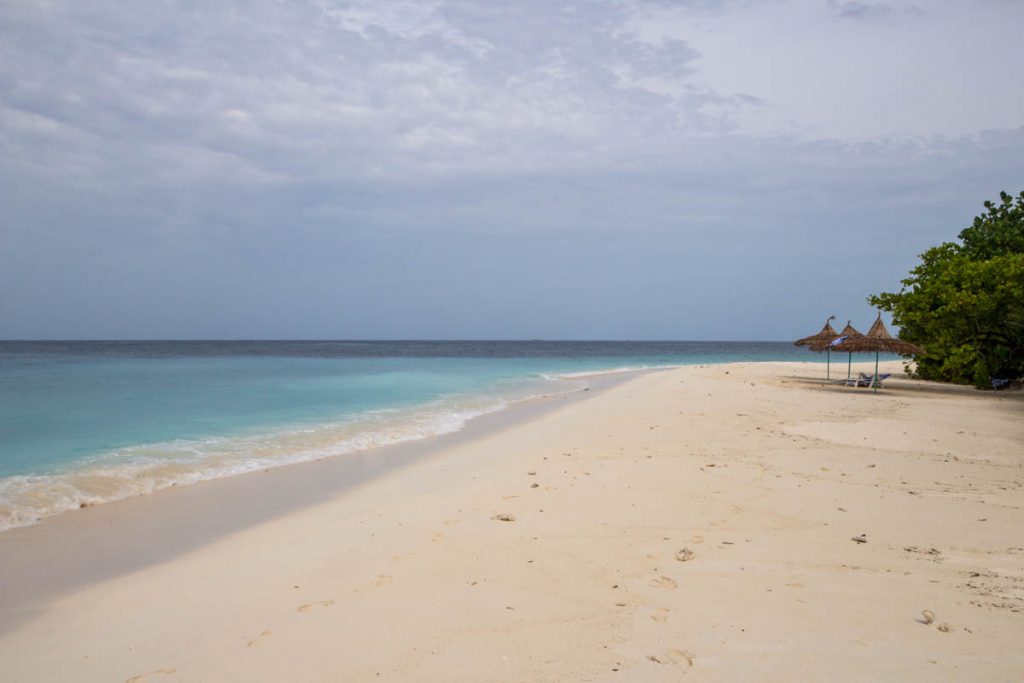 Playa de Ukulhas con marea baja